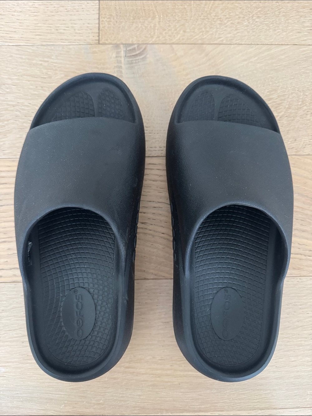 OOFOS Black Slide Sandals